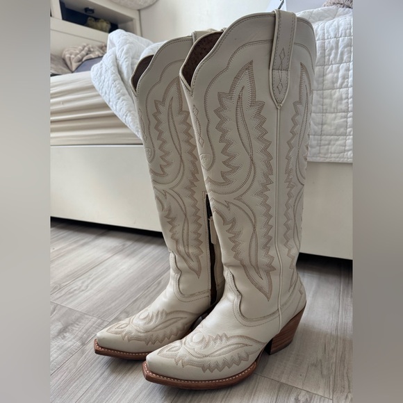 Ariat Shoes - Casanova Western Boot - White